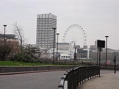 031 London Eye wheel vue de loin